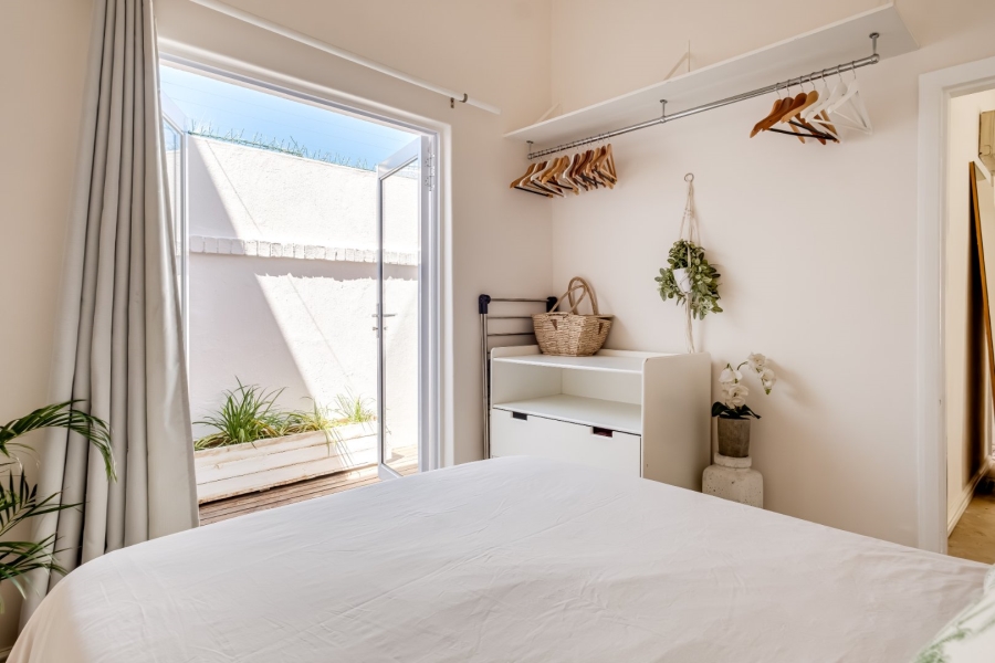 To Let 2 Bedroom Property for Rent in Gardens Western Cape